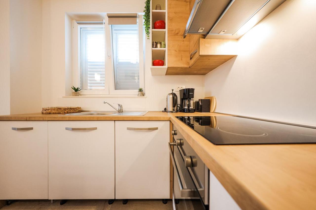 Apartmani Lelu Pridraga ภายนอก รูปภาพ