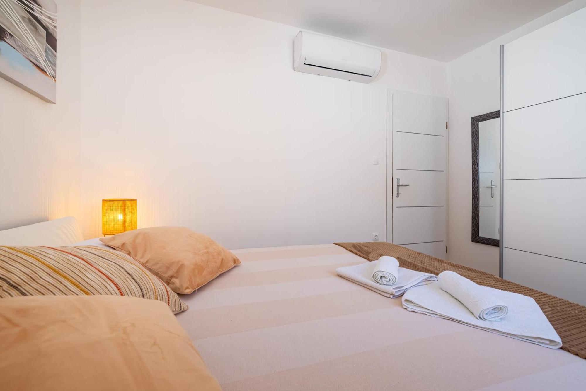 Apartmani Lelu Pridraga ภายนอก รูปภาพ