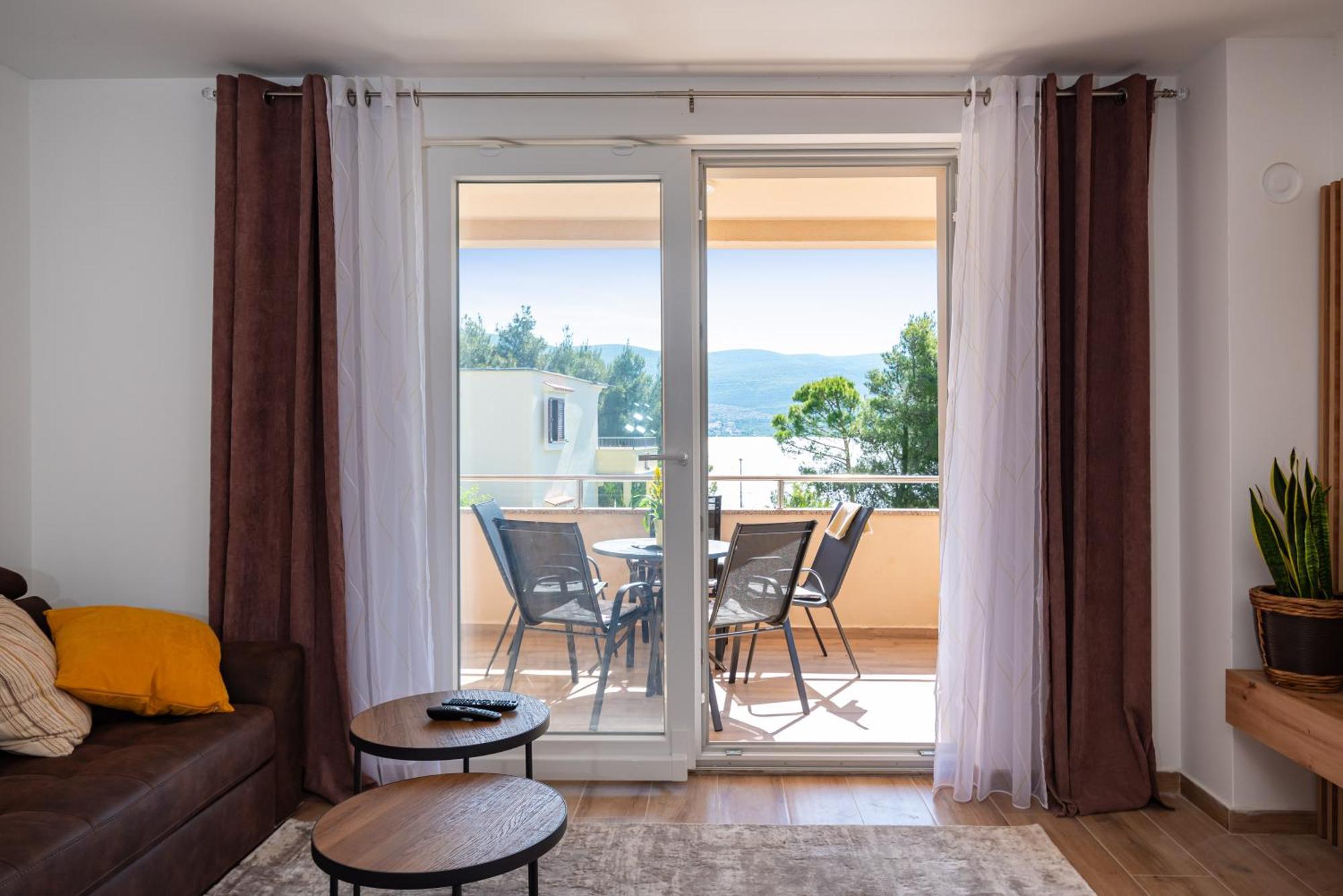 Apartmani Lelu Pridraga ภายนอก รูปภาพ