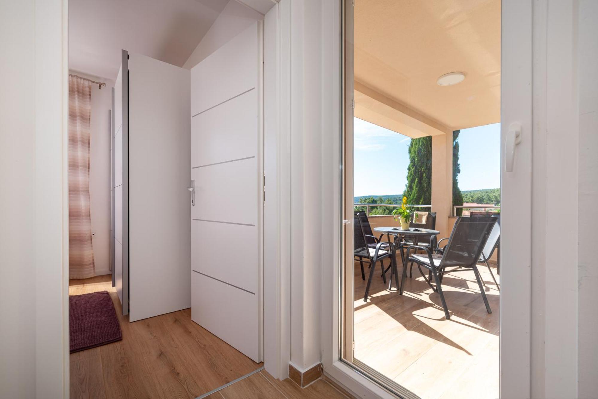 Apartmani Lelu Pridraga ภายนอก รูปภาพ